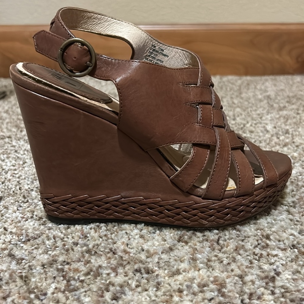 Frye Corrina Strappy Sandal. Size 8.5